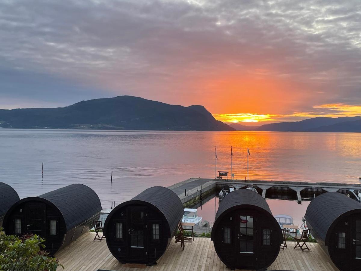 Smaken Av Ryfylke Event As Overnatting, Bygningen Drives Ikke Som Hotell Hjelmeland Екстер'єр фото