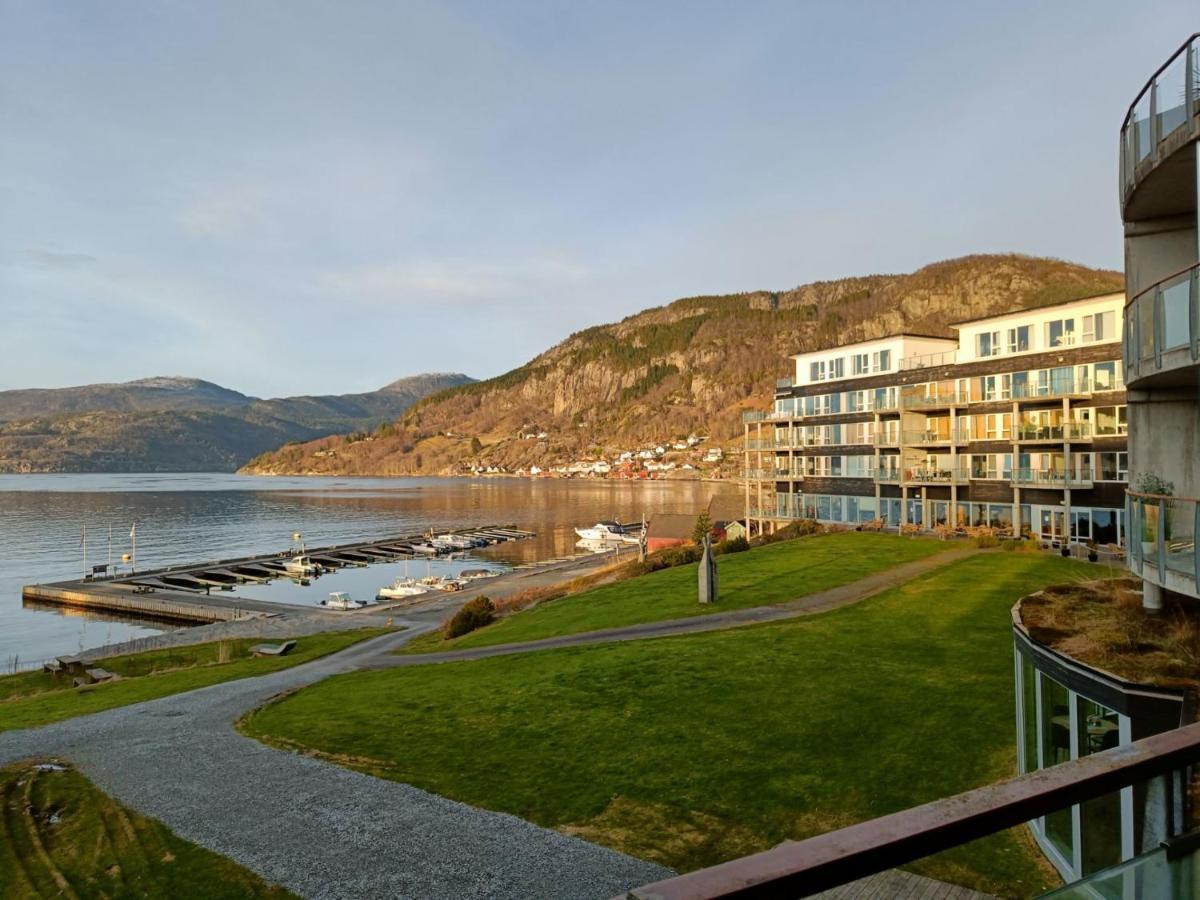 Smaken Av Ryfylke Event As Overnatting, Bygningen Drives Ikke Som Hotell Hjelmeland Екстер'єр фото