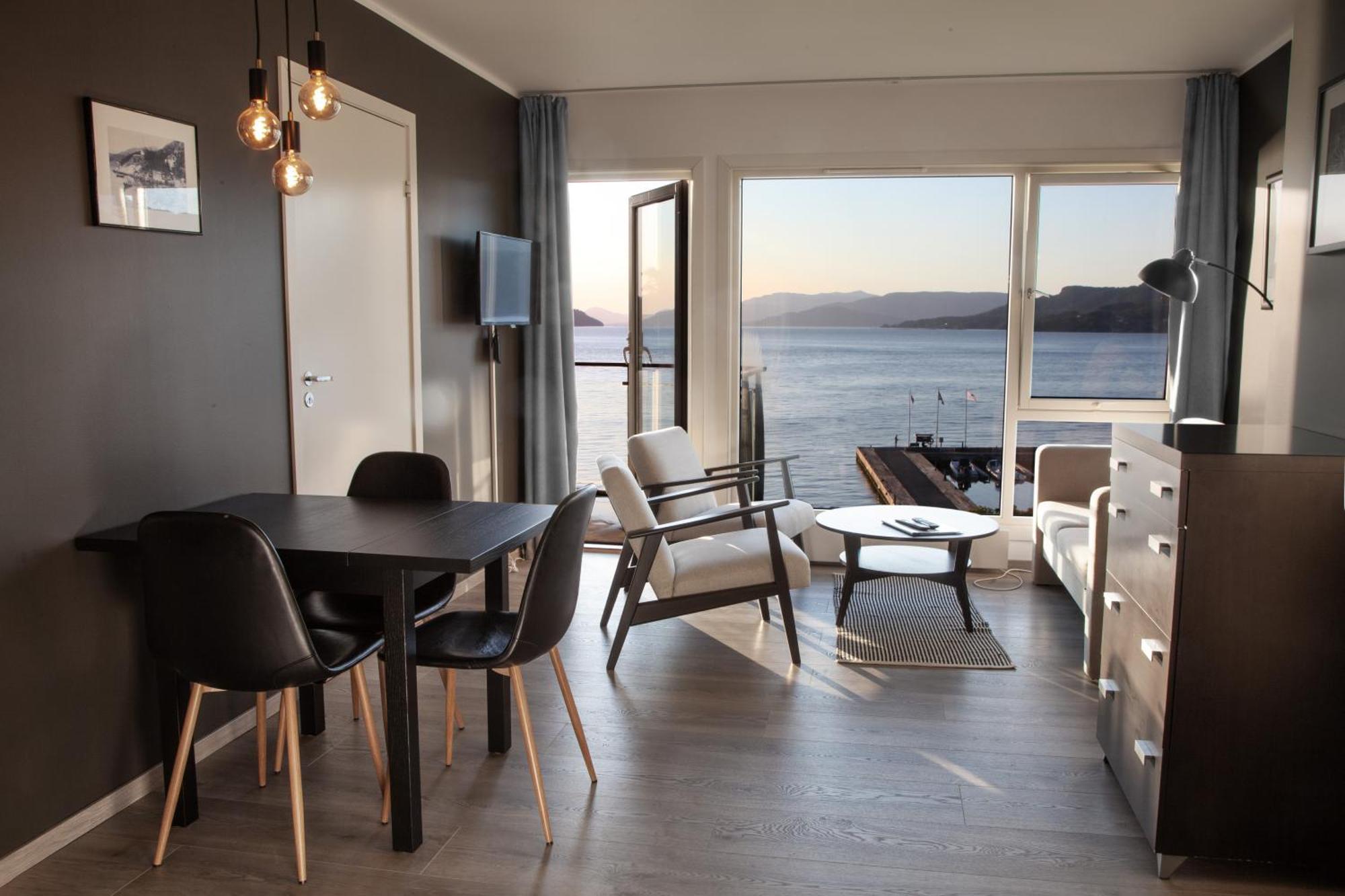 Smaken Av Ryfylke Event As Overnatting, Bygningen Drives Ikke Som Hotell Hjelmeland Екстер'єр фото